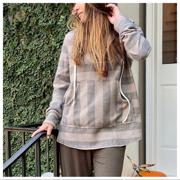 Fabulous Boyfriend Drawstring Striped stylish Hoodie - Picture 2 of 7